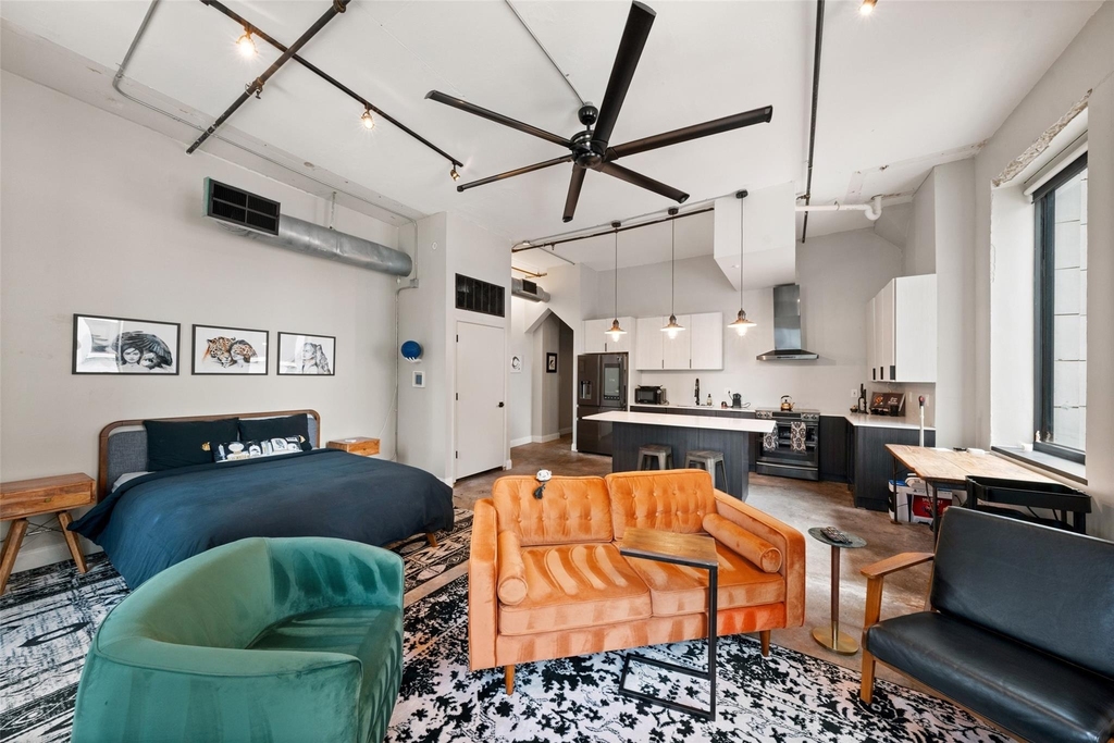 705 Main St Nw - Photo 3