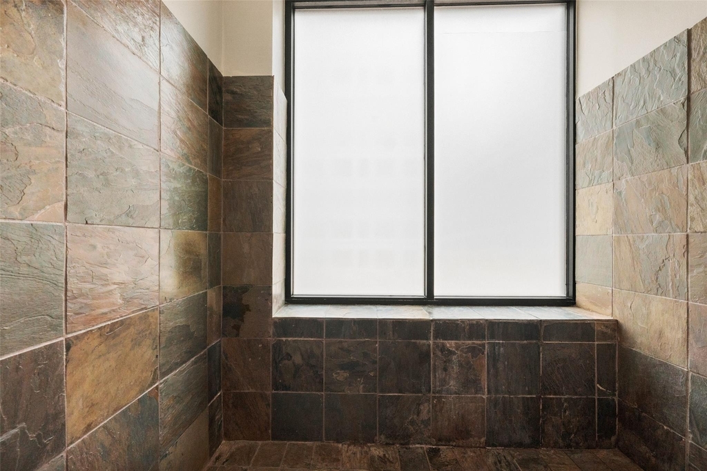 705 Main St Nw - Photo 17