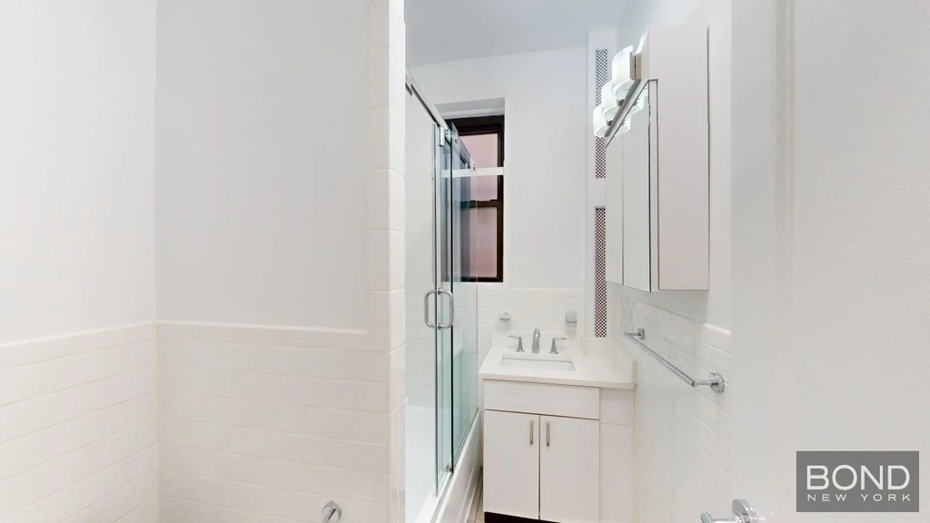 71 West 12th Street - Photo 7