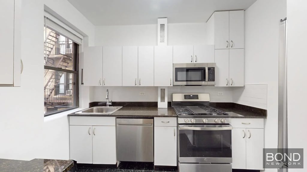 71 West 12th Street - Photo 0