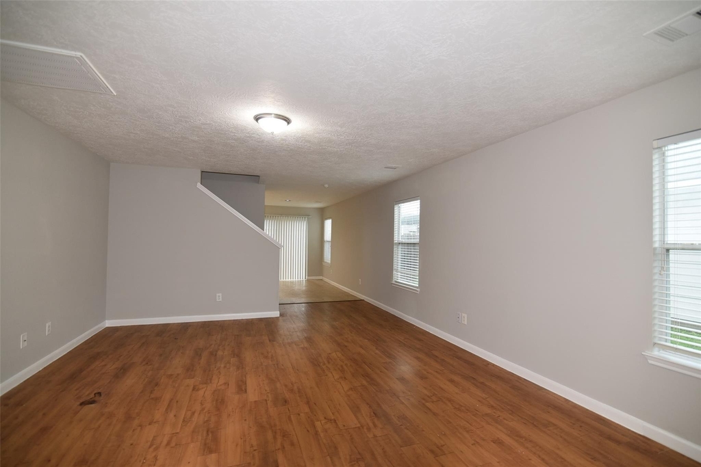 18214 Tupper Bend Lane - Photo 2