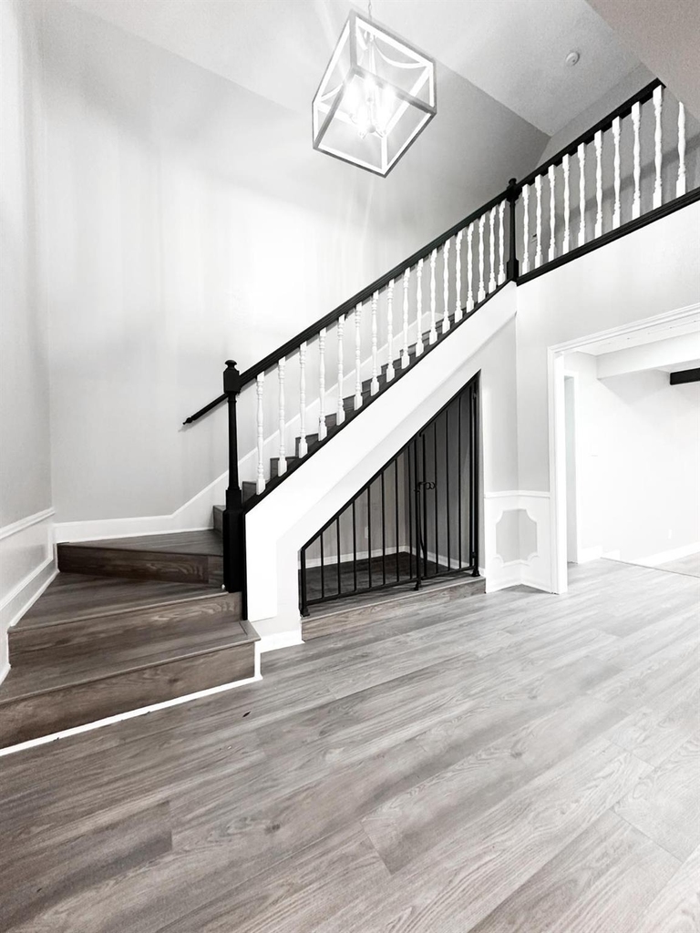 537 Natchez Park - Photo 4