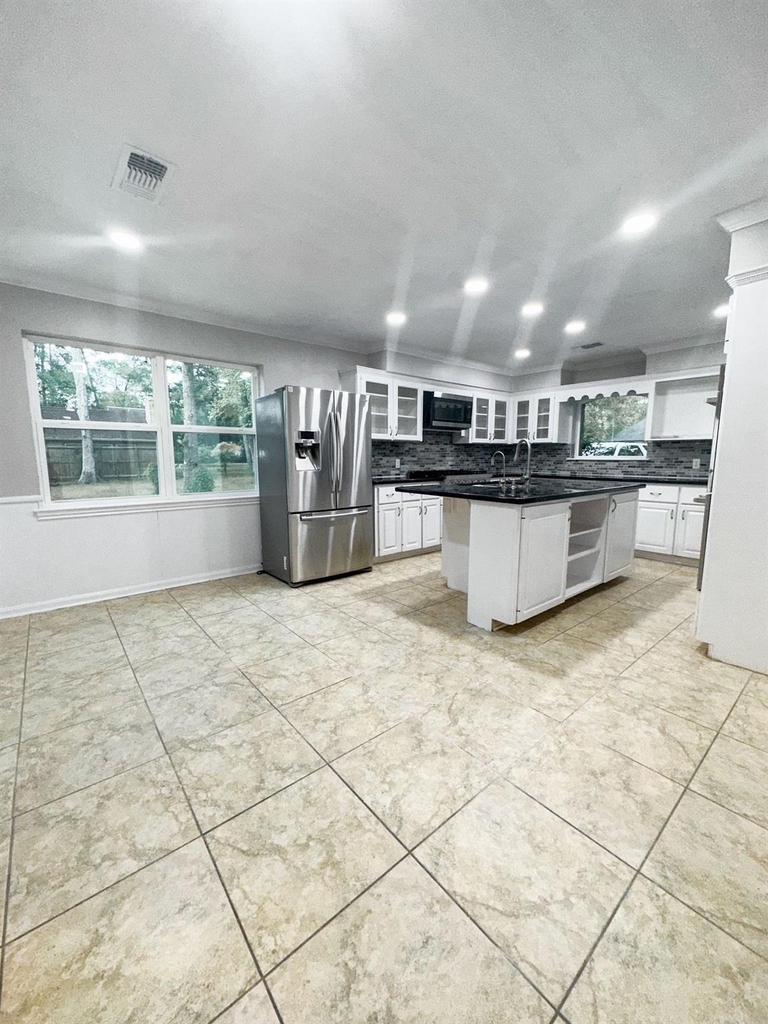 537 Natchez Park - Photo 8