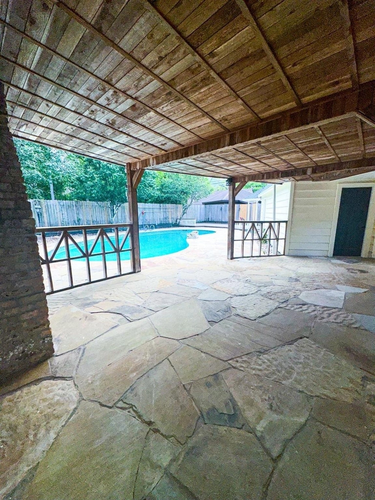 537 Natchez Park - Photo 14