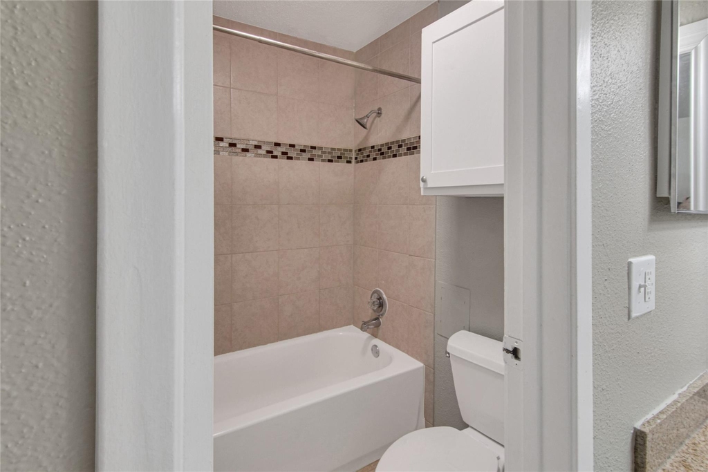 260 El Dorado Boulevard - Photo 4