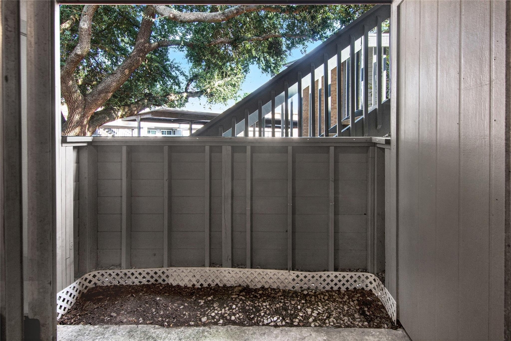 260 El Dorado Boulevard - Photo 5