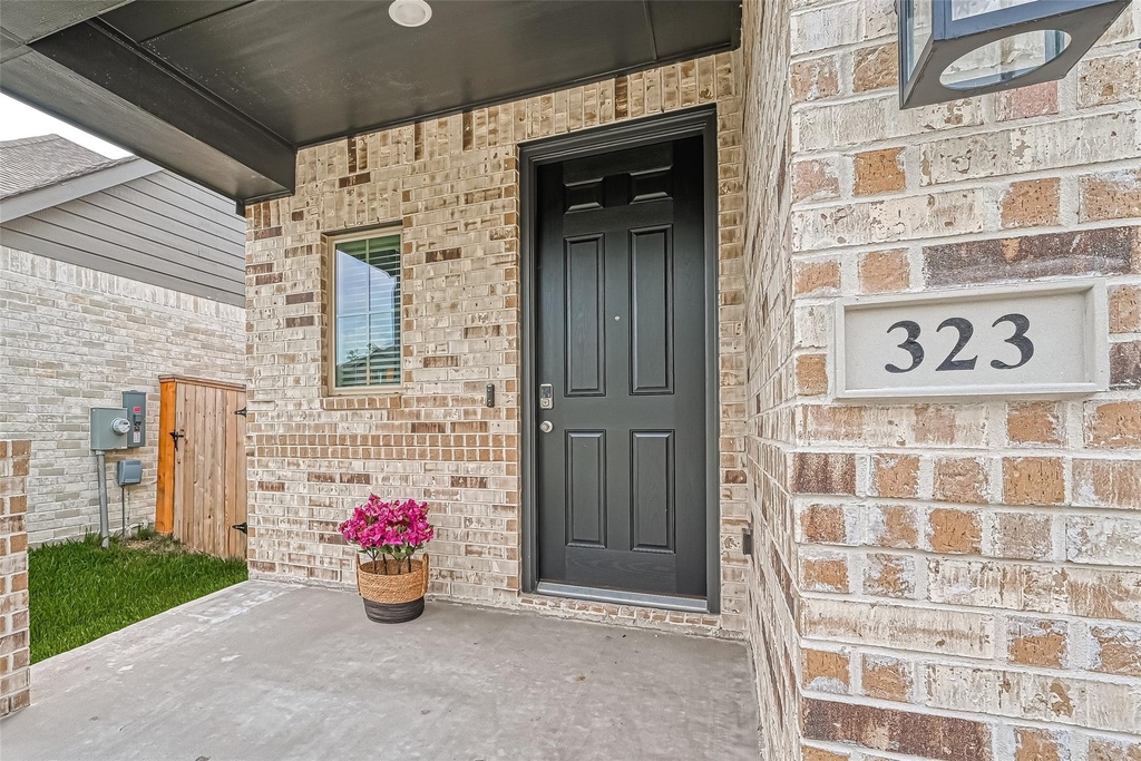 323 Highland Bayou Drive - Photo 3