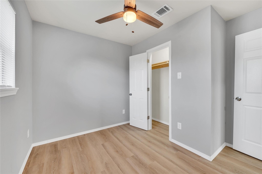 7003 Schlitz Lane - Photo 7