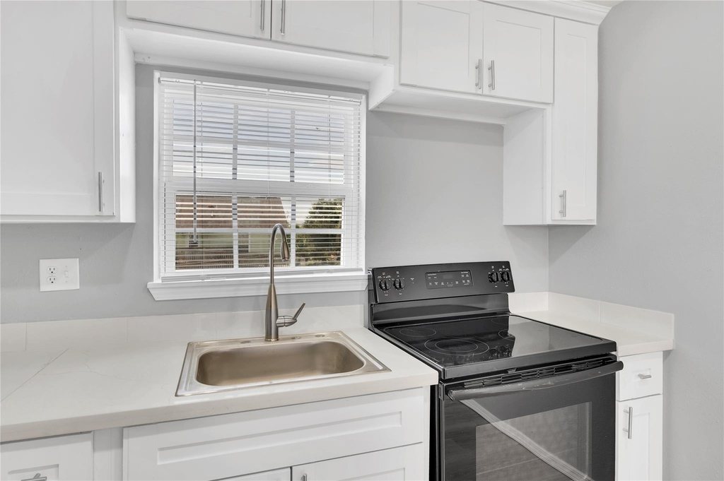 7003 Schlitz Lane - Photo 5