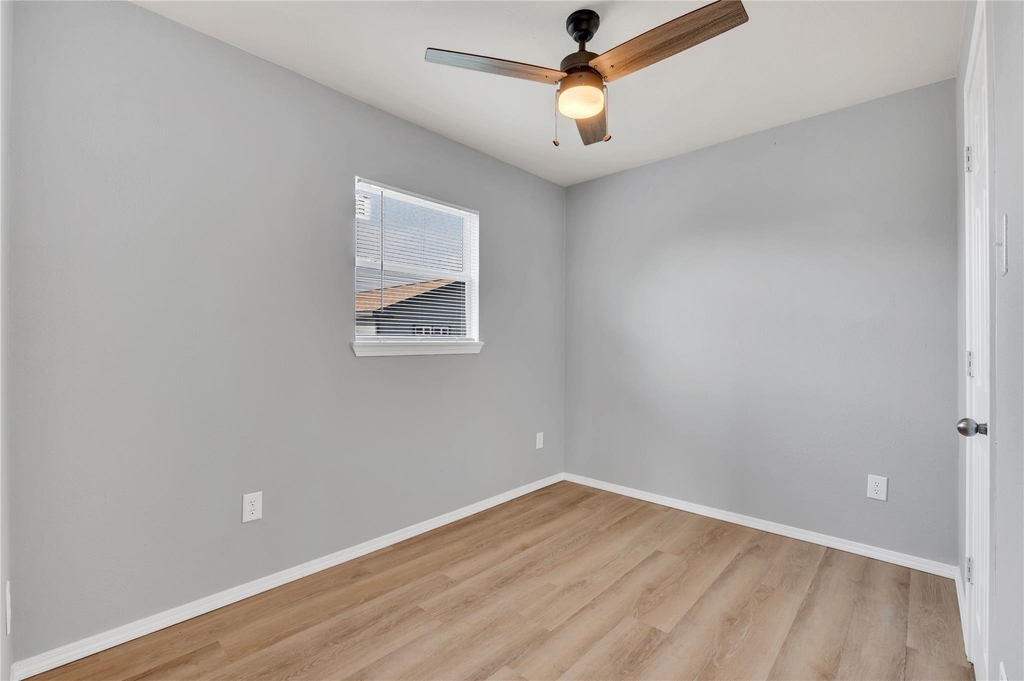 7003 Schlitz Lane - Photo 10