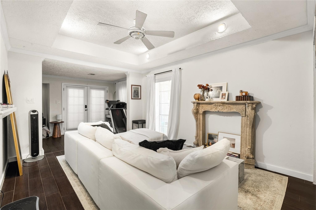 2510 Whitney Street - Photo 4