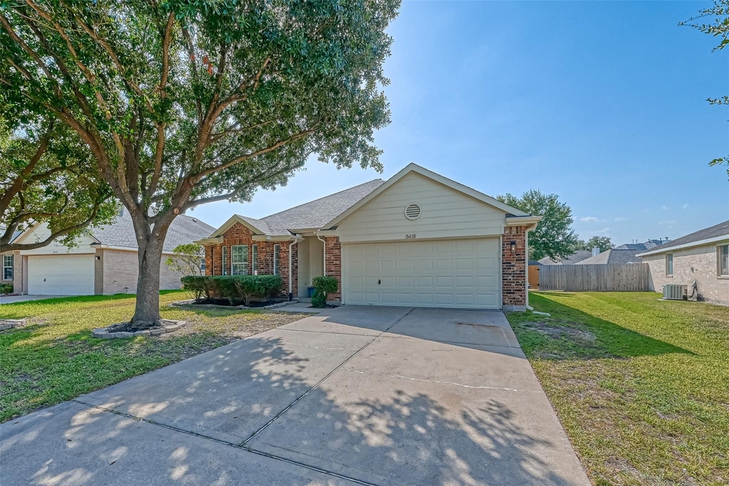 8418 Woodland Knoll Lane - Photo 2