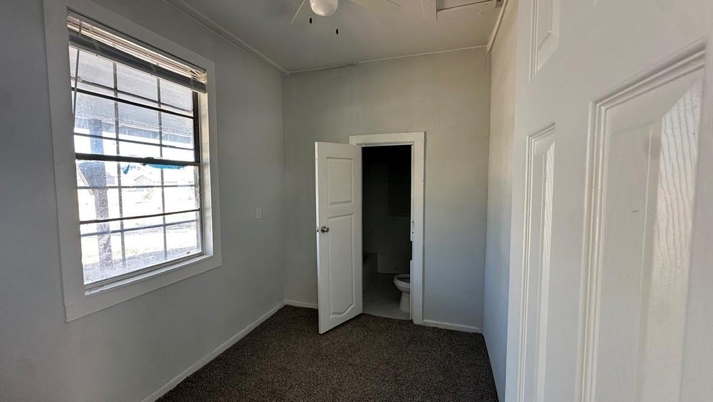 904 Herbert A - Photo 4
