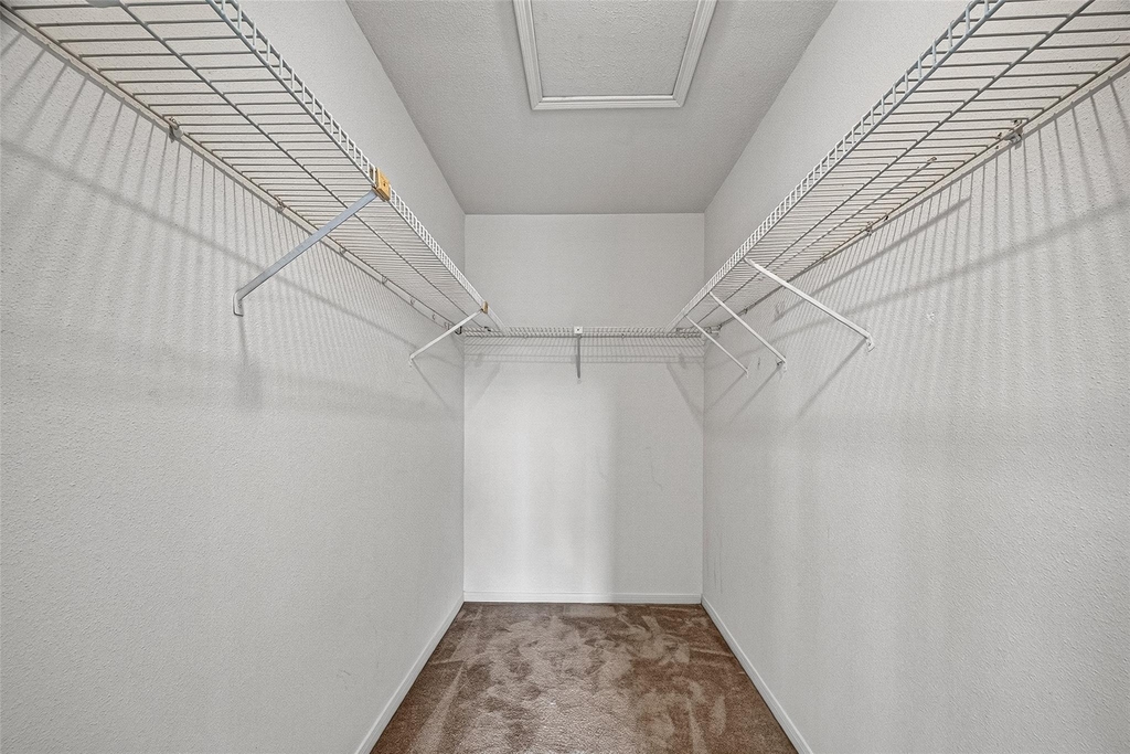 2121 Hepburn Street - Photo 17