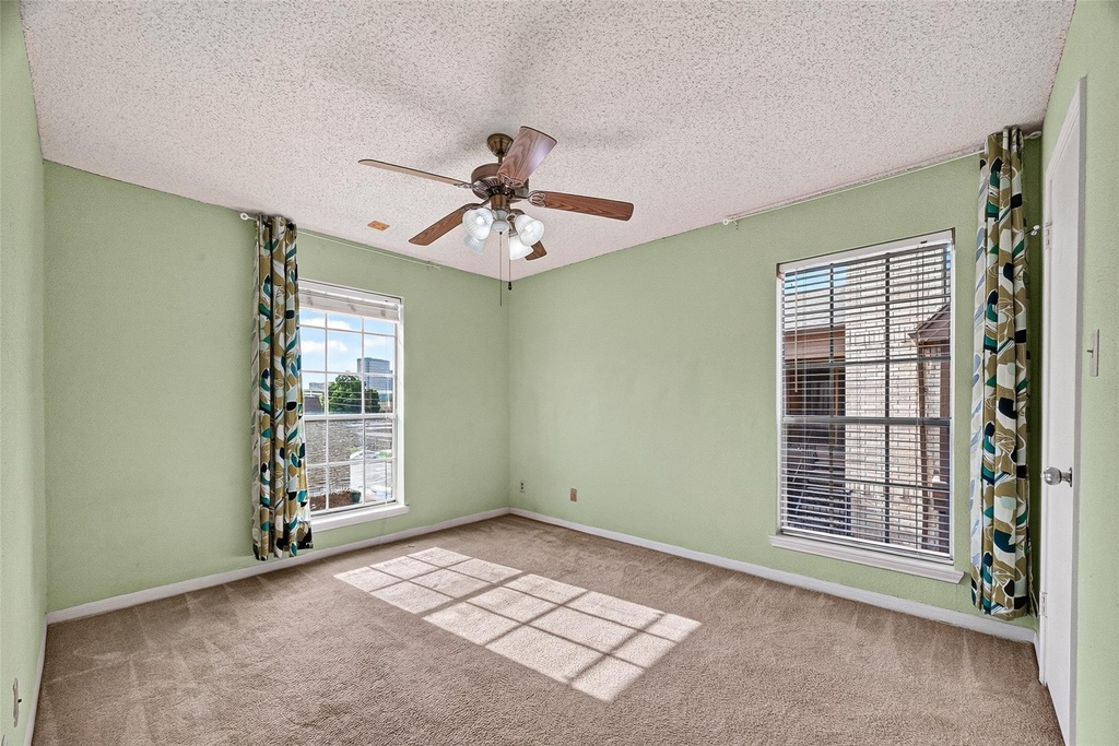 2121 Hepburn Street - Photo 13