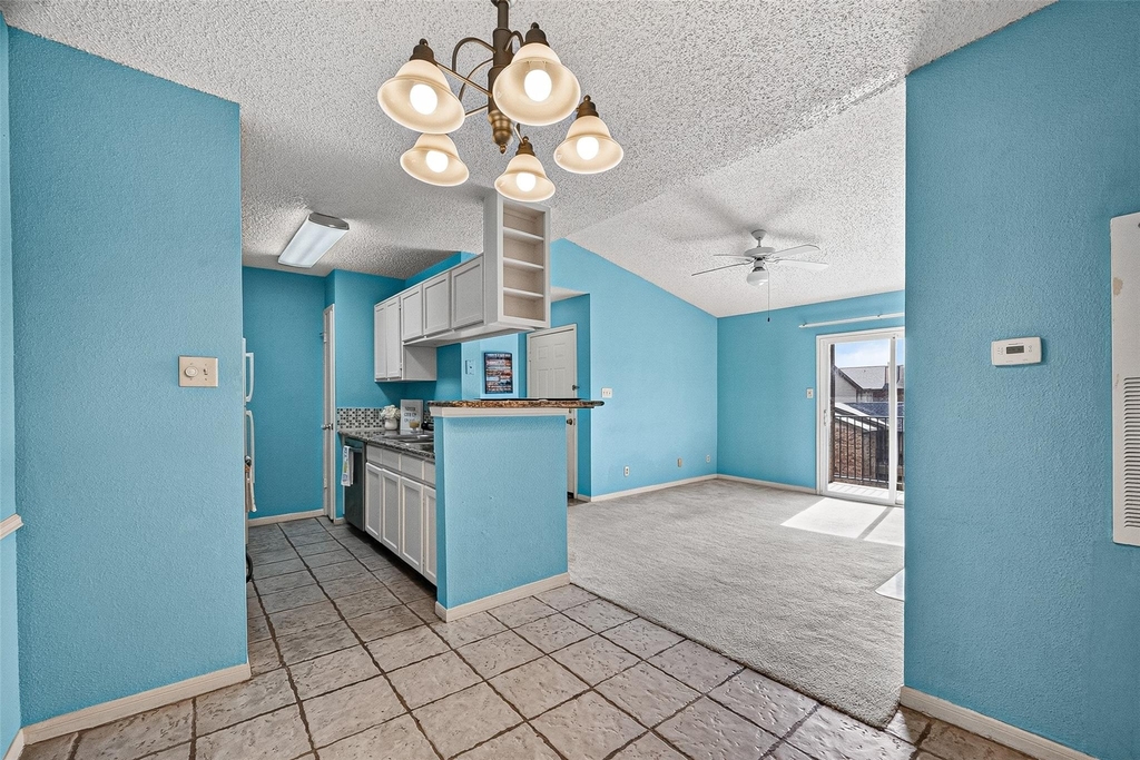 2121 Hepburn Street - Photo 9