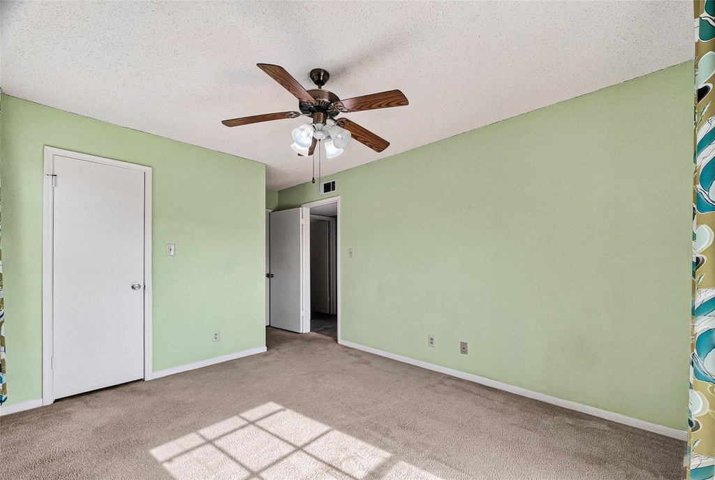 2121 Hepburn Street - Photo 16