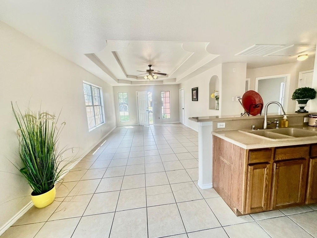 18918 Dennington Drive - Photo 5