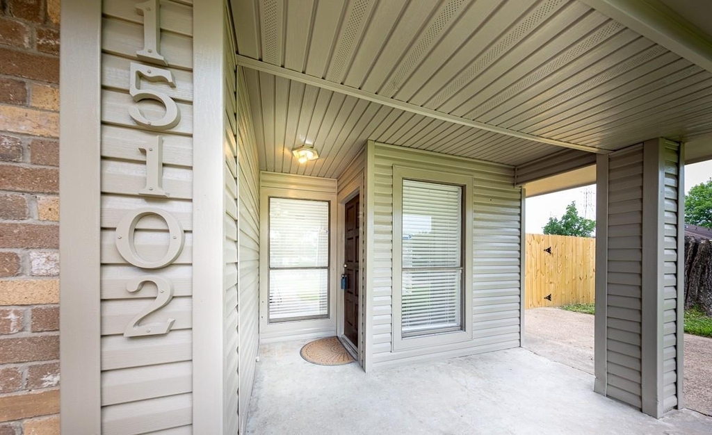 15102 Sheffield Terrace - Photo 1