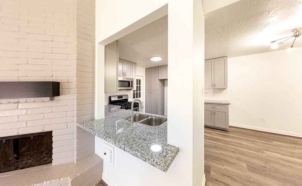 15102 Sheffield Terrace - Photo 4