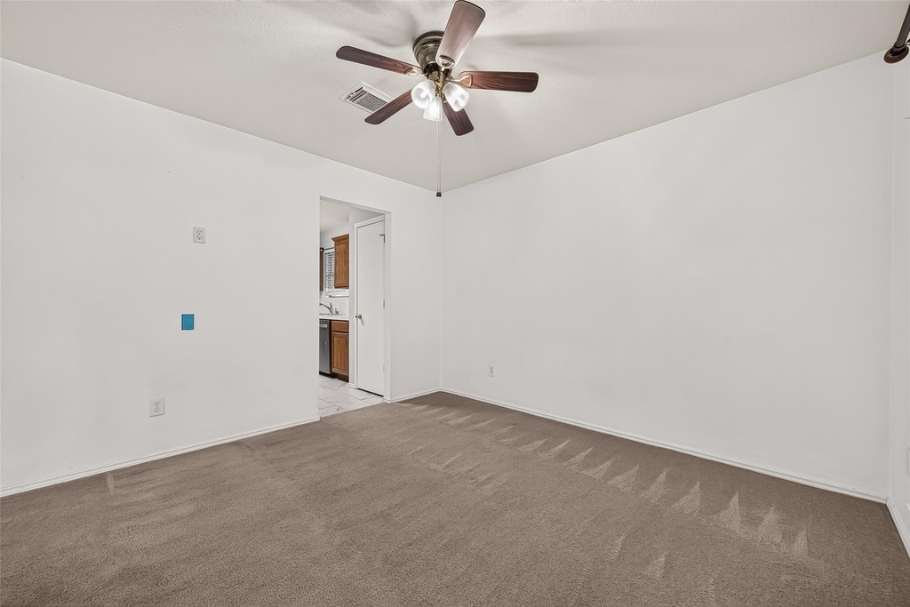10902 Primrose Acres Lane - Photo 5