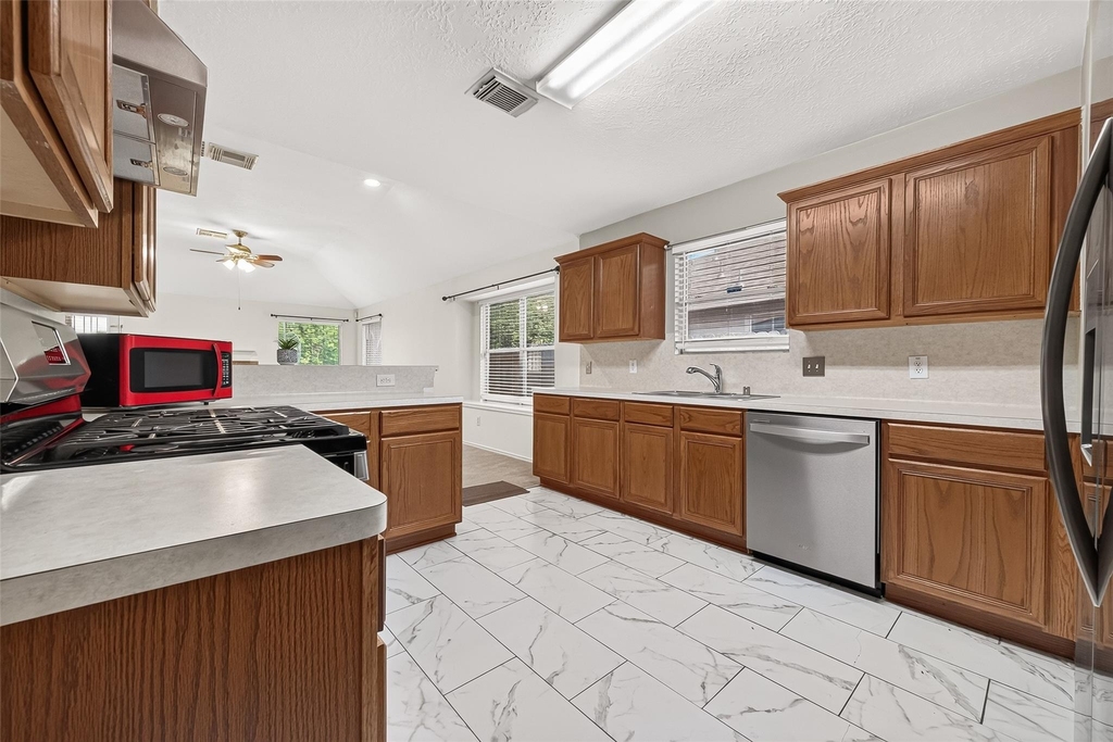 10902 Primrose Acres Lane - Photo 16