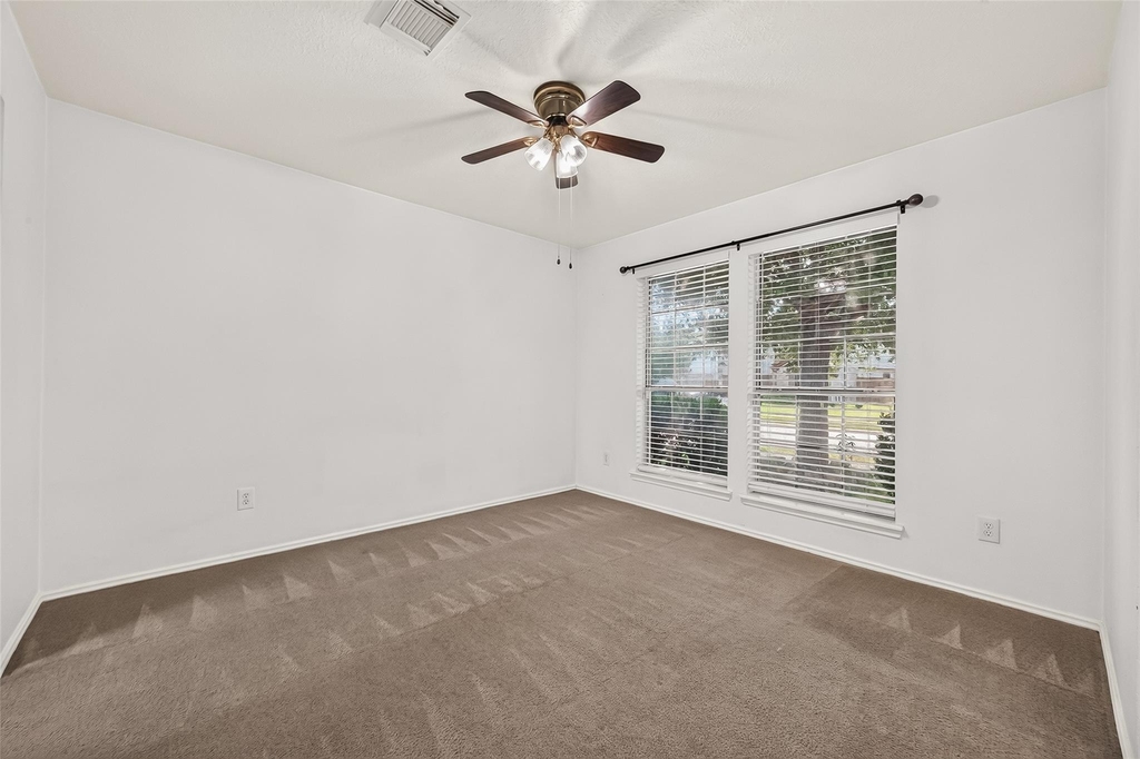 10902 Primrose Acres Lane - Photo 4