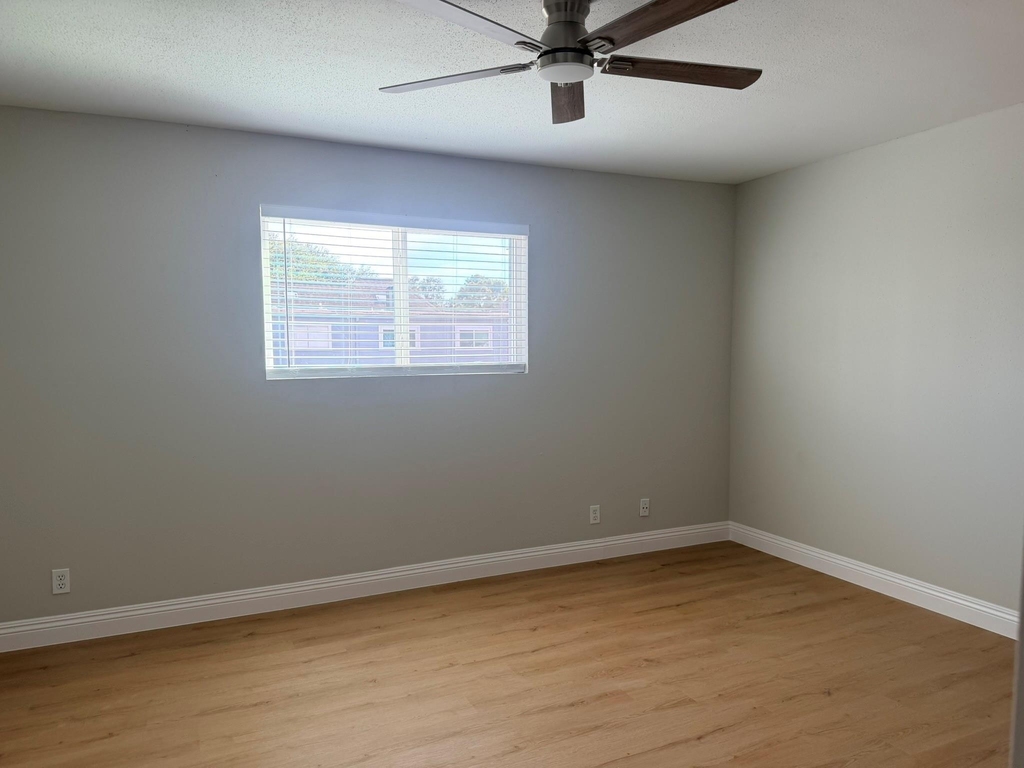 11002 Hammerly Boulevard - Photo 10