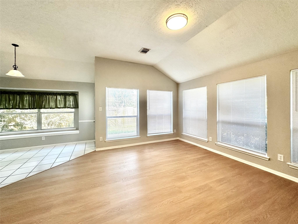 1610 Parkview Lane - Photo 8