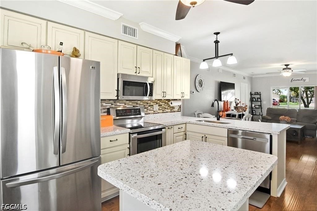 5308 Chiquita Boulevard S - Photo 2