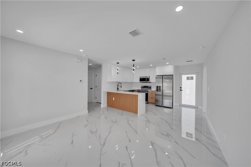 961 Gleason Street - Photo 1