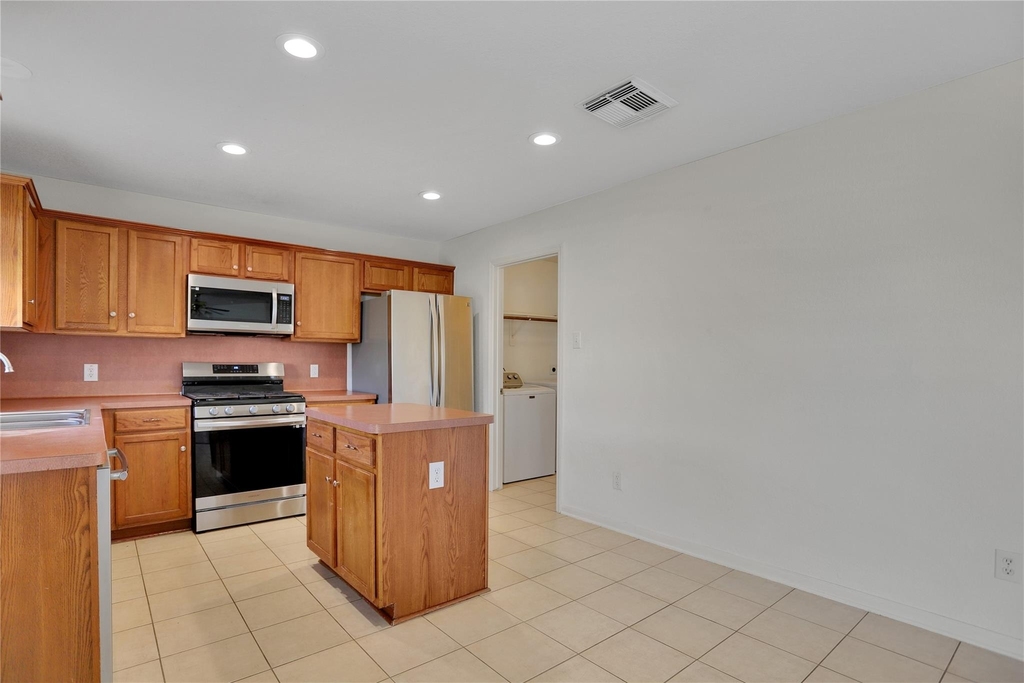 17922 Mission Bluff Lane - Photo 4
