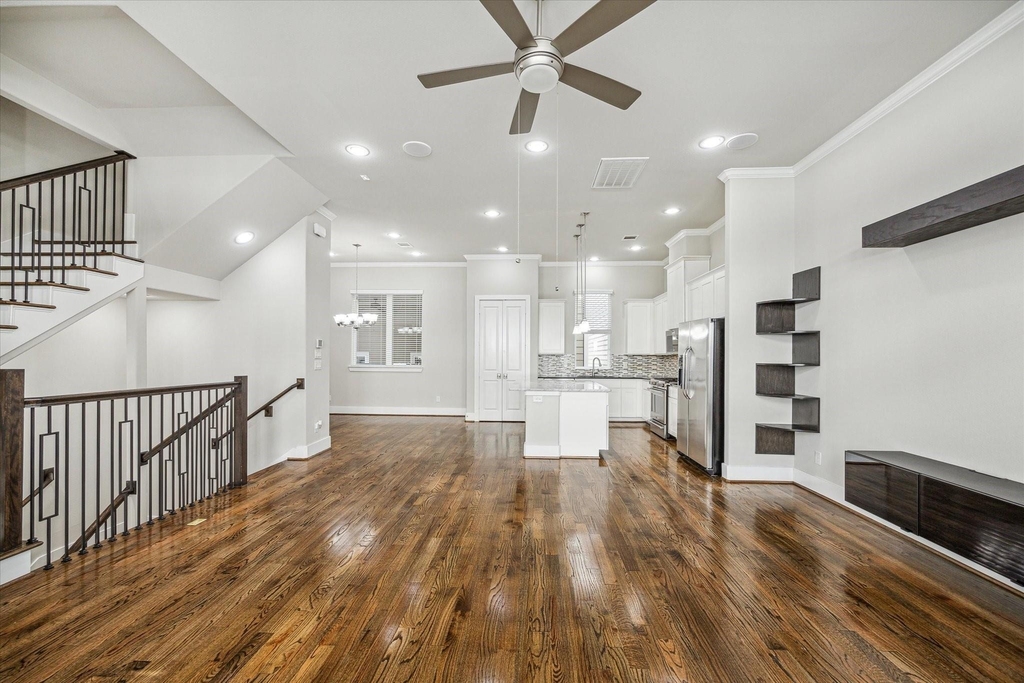 256 W 28th Street - Photo 7