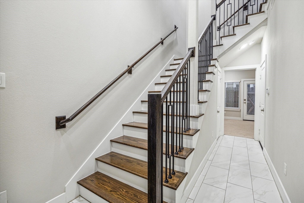 256 W 28th Street - Photo 16