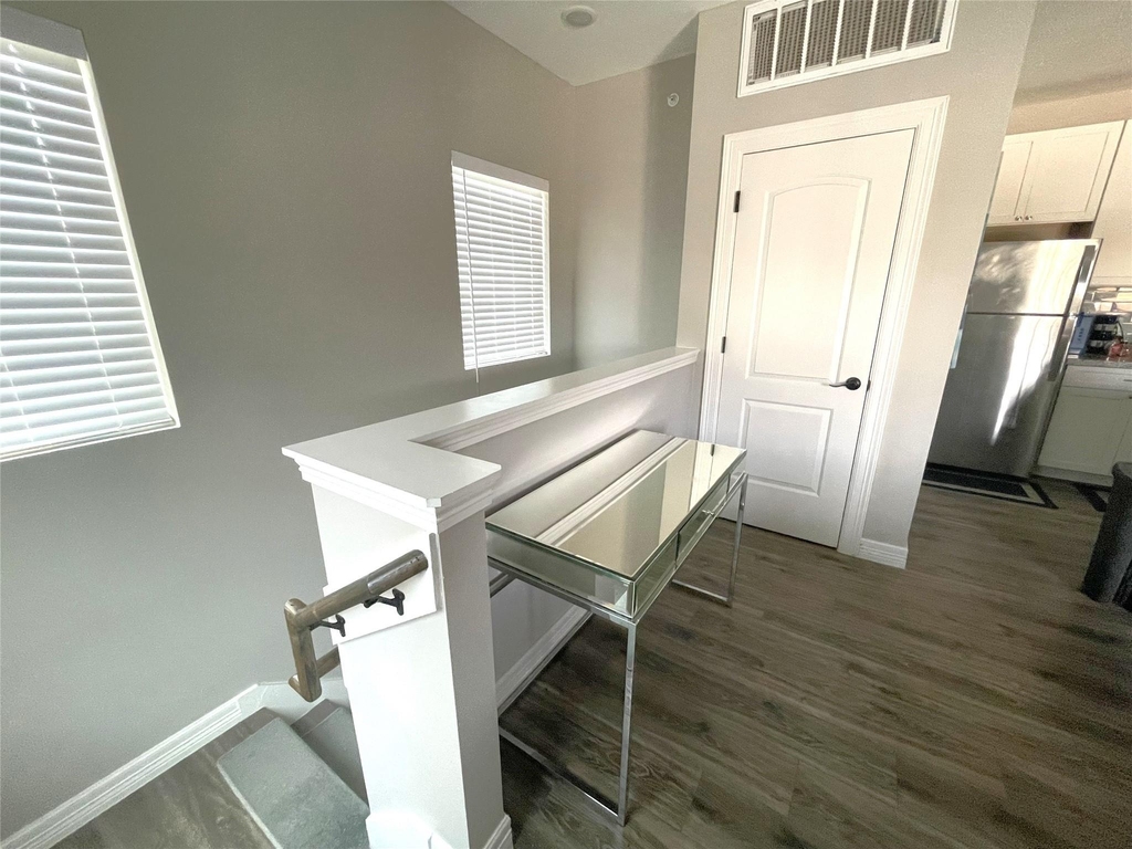 5262 Ella Boulevard - Photo 4