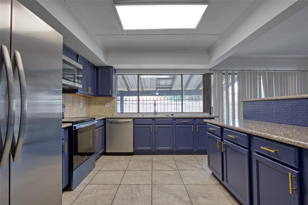5510 Hickory Forest Drive - Photo 4