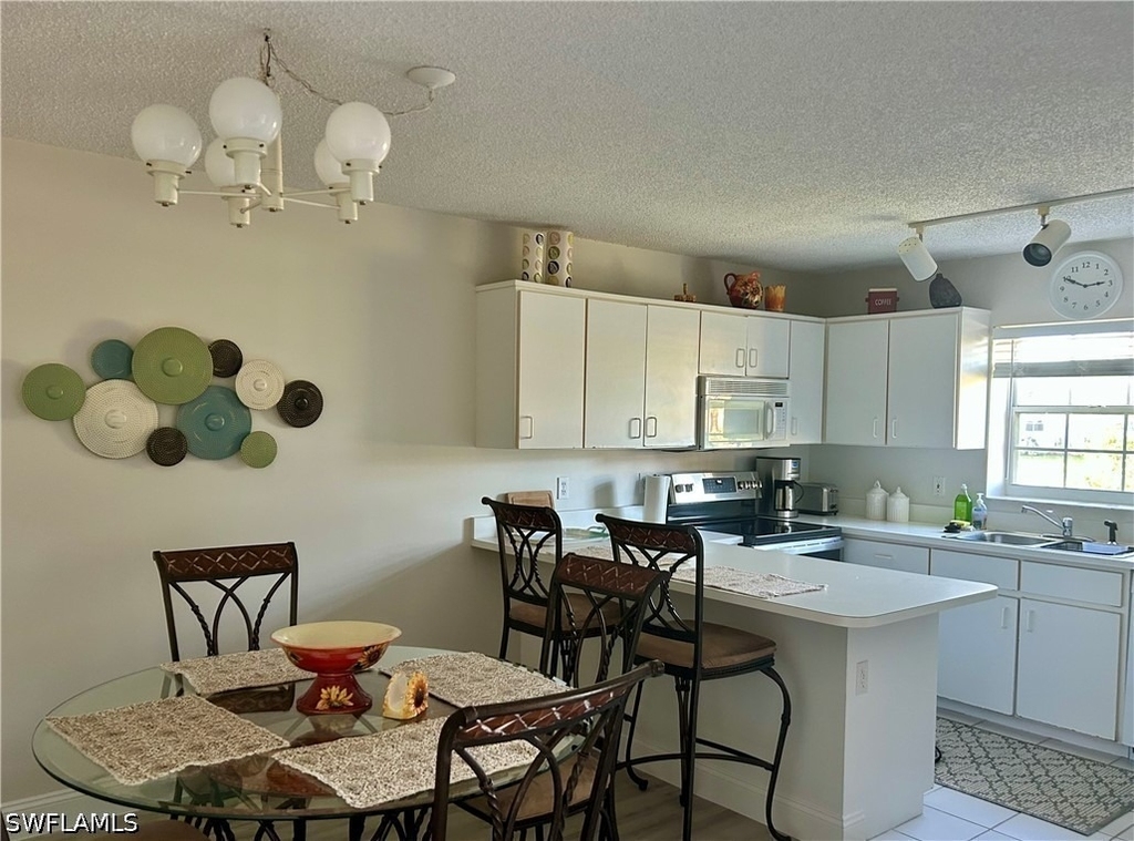 441 Quail Forest Boulevard - Photo 4