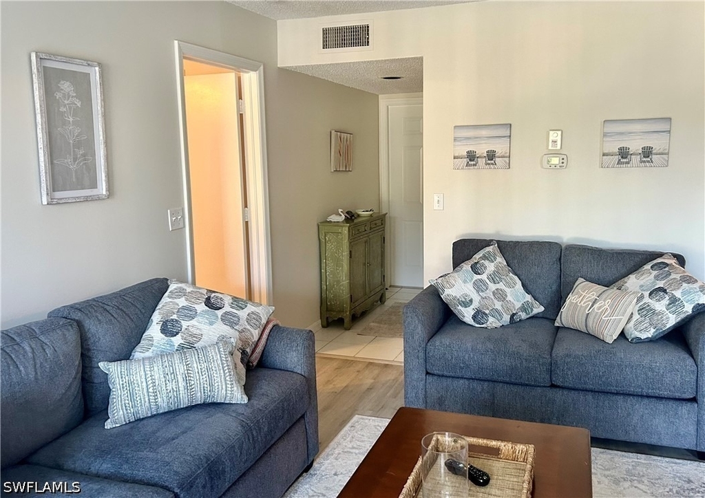 441 Quail Forest Boulevard - Photo 1