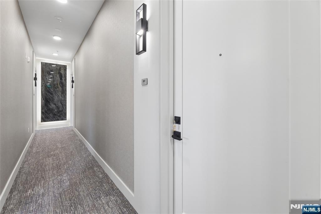 487 Market - Photo 1