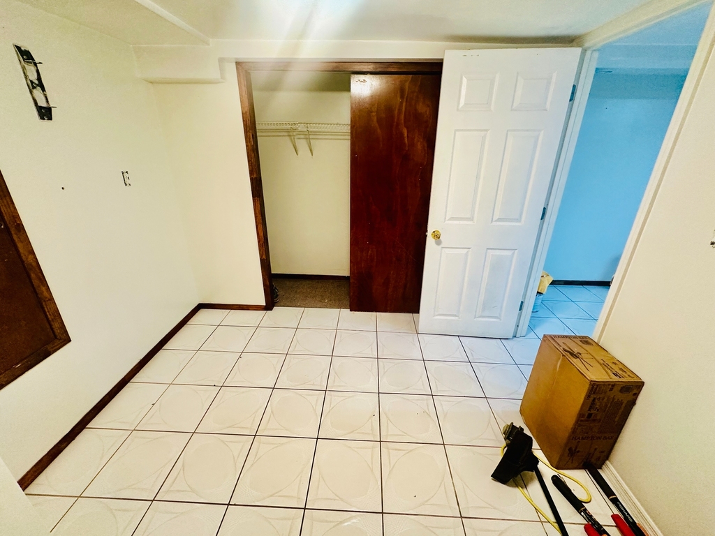 1563 East 46th Street - Photo 3