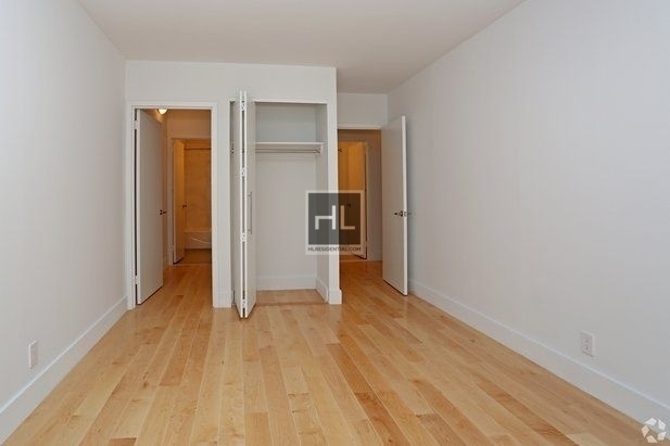 West 53 Street - Photo 3