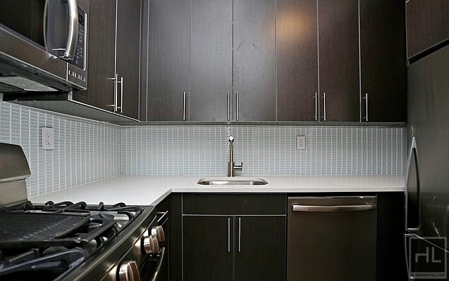 West 53 Street - Photo 1