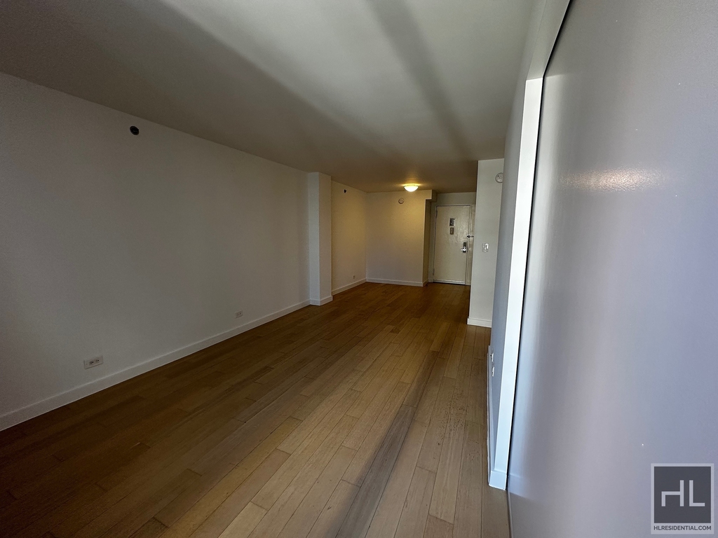 East 39th Street - Photo 1
