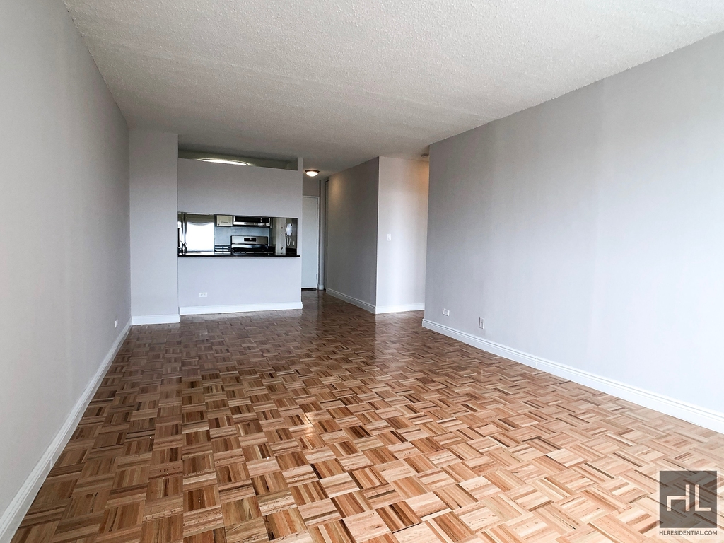 East 95th Street - Photo 1