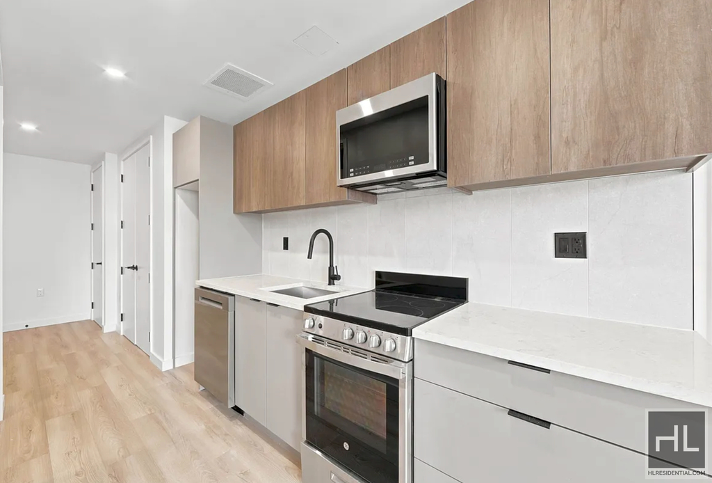 St Marks Place - Photo 1