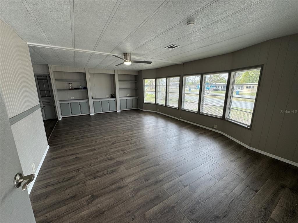 8066 Highpoint Boulevard - Photo 6