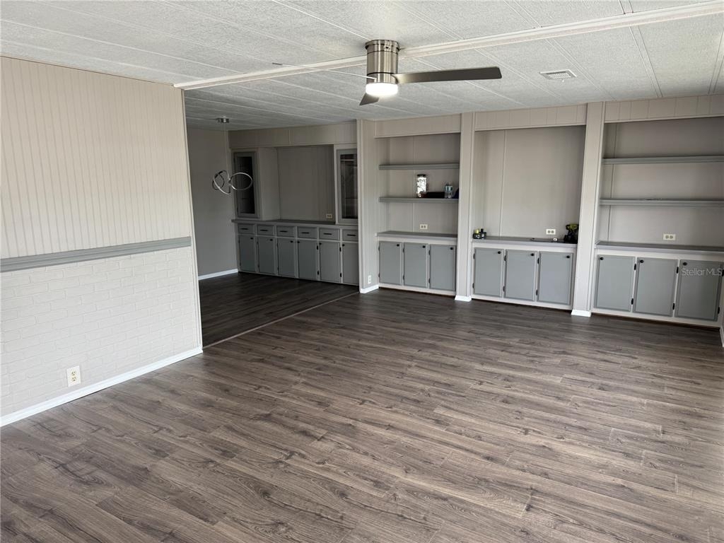 8066 Highpoint Boulevard - Photo 9