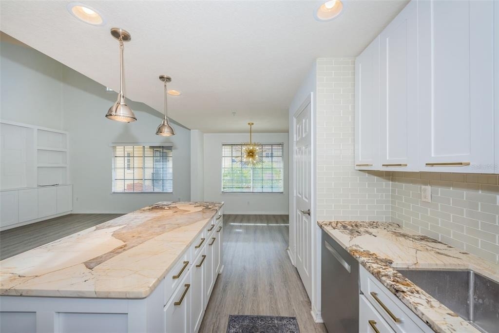 5215 Beach Breeze Court - Photo 16