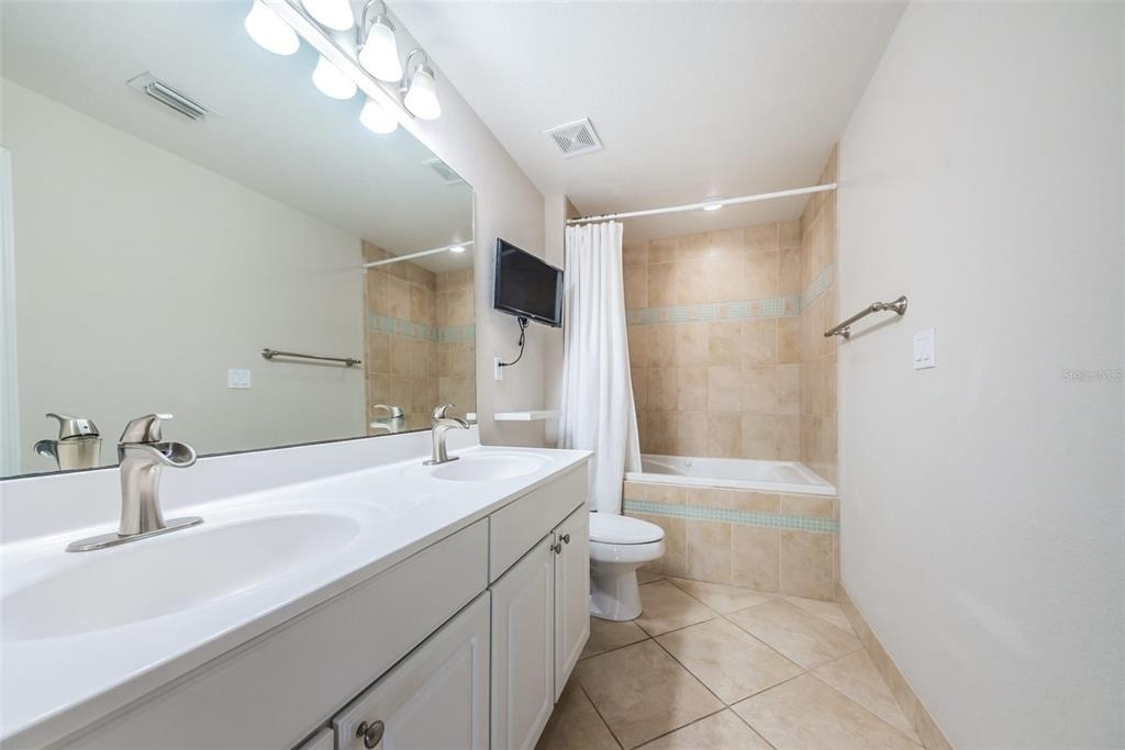 5215 Beach Breeze Court - Photo 27