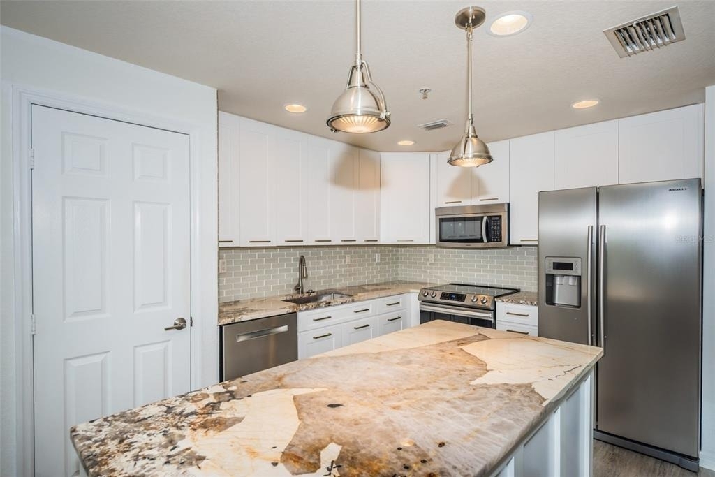 5215 Beach Breeze Court - Photo 14